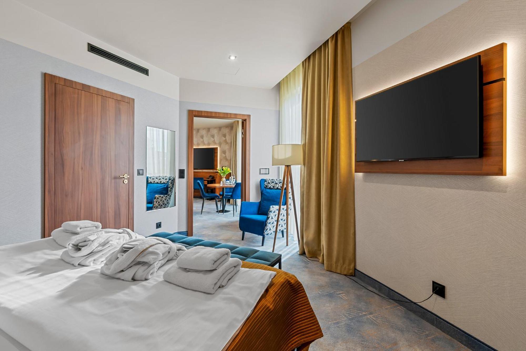 Hotel Diament Plaza Katowice Ngoại thất bức ảnh